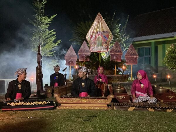Renggiswara SMAN 1 Surade Juara 1 FLS3N Kabupaten Sukabumi, Siap Tampil di tingkat Provinsi Jawa Barat